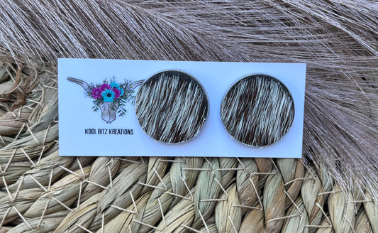 20mm Cowhide Stud