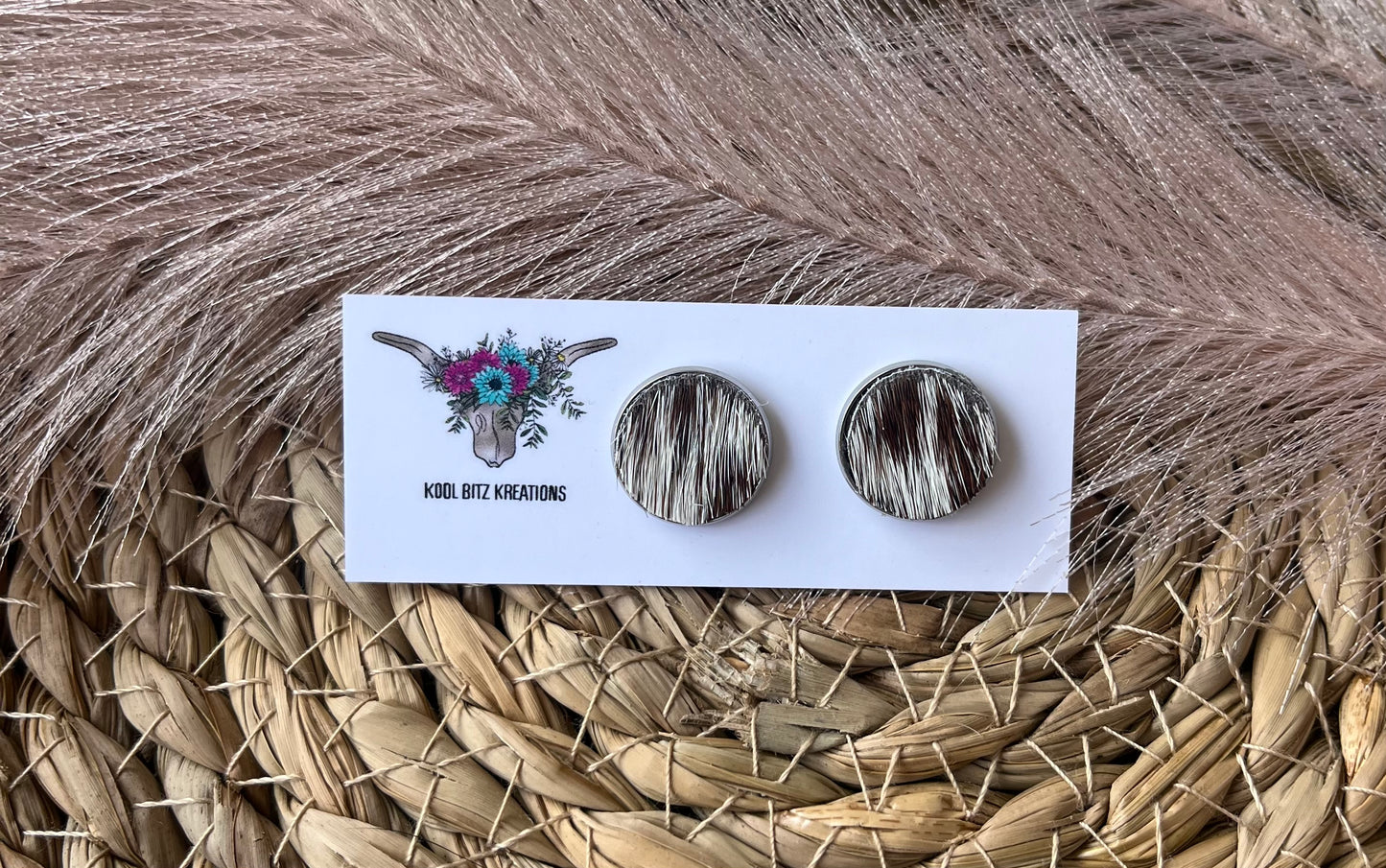 14mm Cowhide Stud