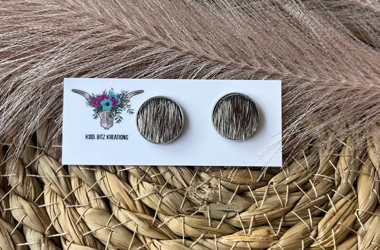 14mm Cowhide Stud