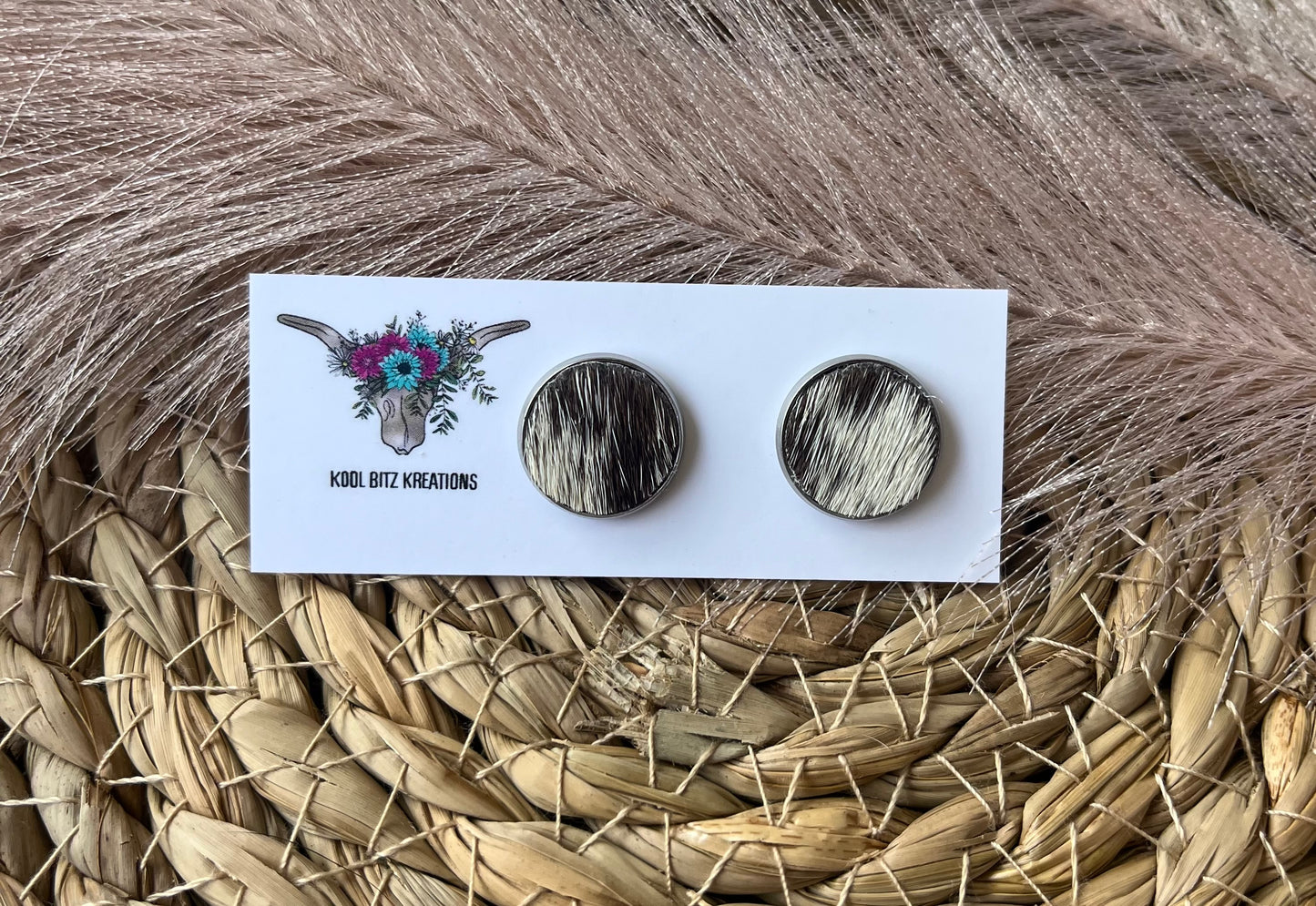 14mm Cowhide Stud